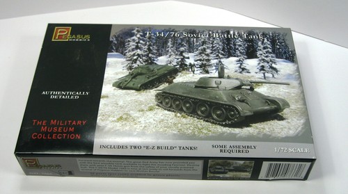 1/72 Scale WWII Two Russian T34/76 Tanks In The Box, Pegasus, Model Kit