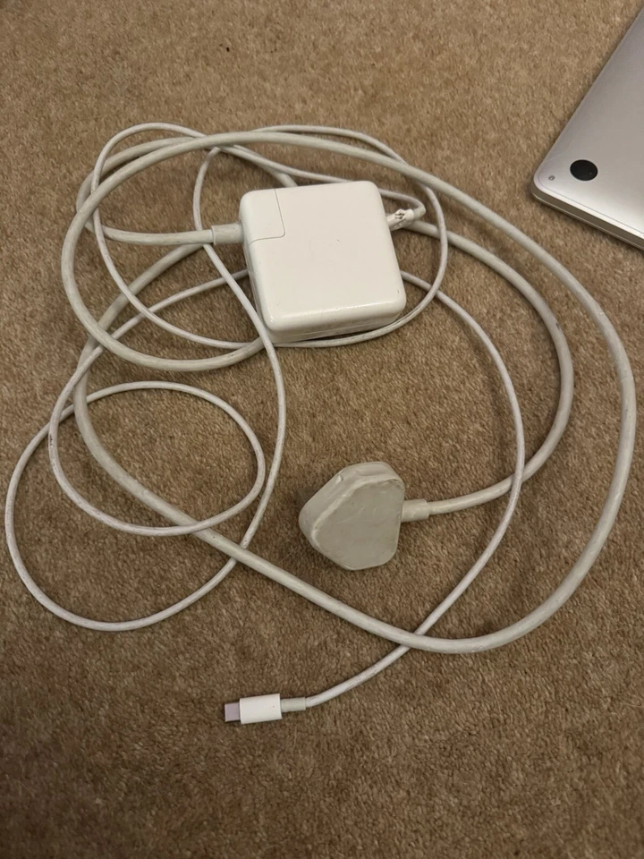 Apple MacBook Pro 13" 2017 · i5 · 8GB · 256GB, photo 4 of 5