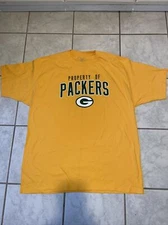 A Reebok Property Of Green Bay Packers Short- Sleeved Shirt. Size XL