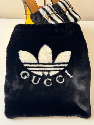 Mサイズ 新品 GUCCI adidas 手袋 羊革 9 1/2 Mサイズ 新品 GUCCI adidas 手袋 羊革 9 1/2 - メルカリ