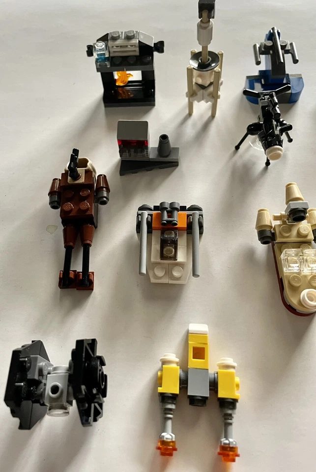 Lego 75056 Lote Calendario de Adviento 2014 Star Wars Minifigura Vehículos y Armas Foto 2 de 4