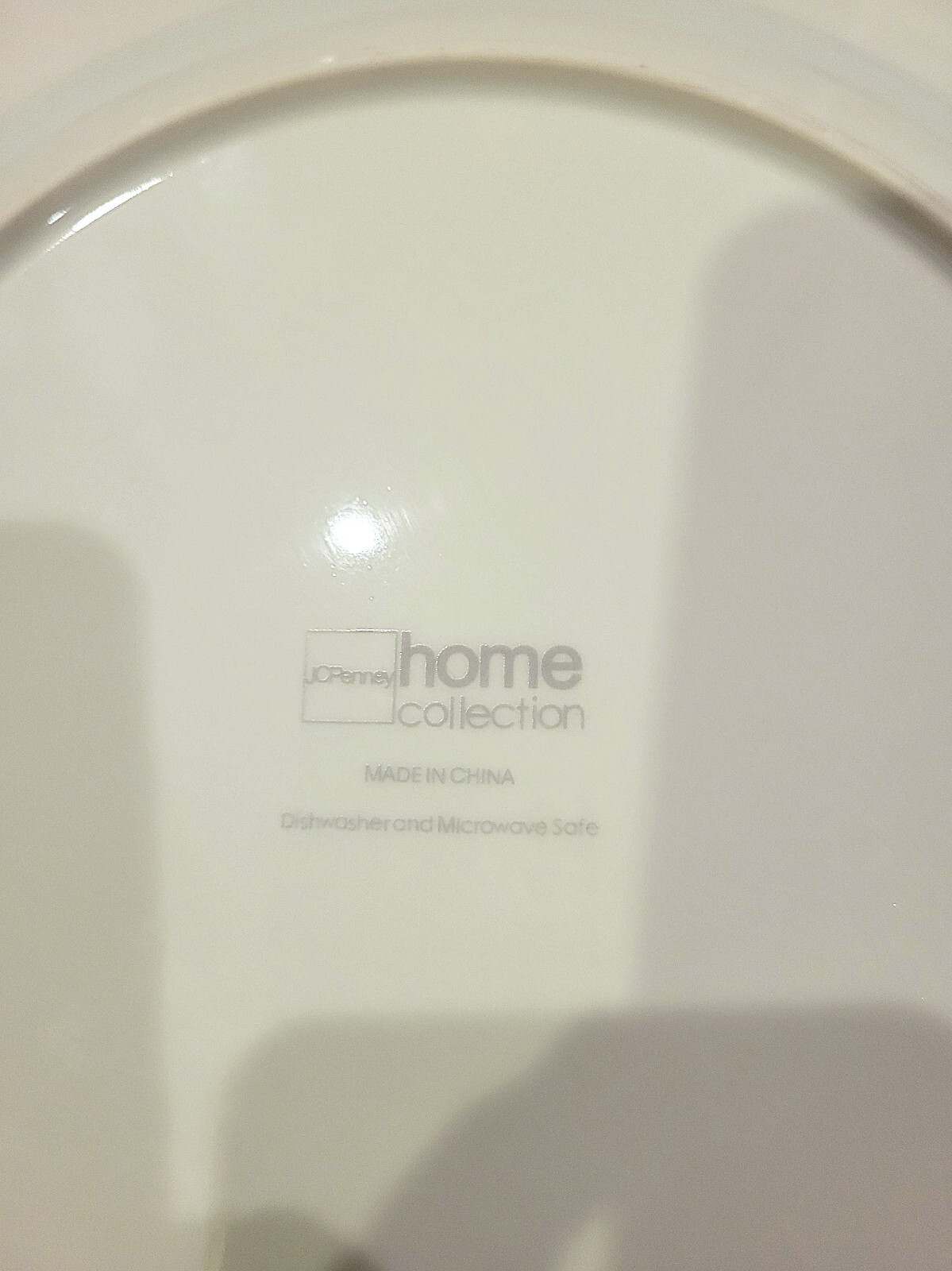 Embossed Pearl 5-piece Place Setting, White Porcelain, NEW