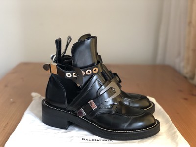 balenciaga ceinture leather derby boots