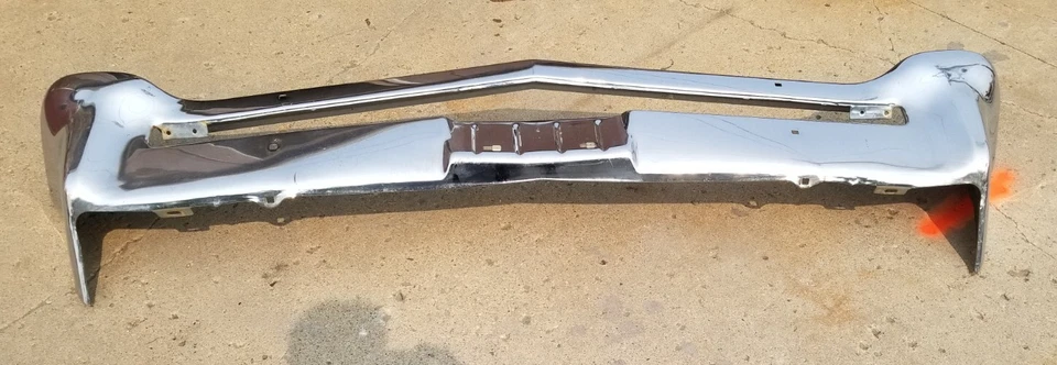 Parachoques delantero parte Pontiac Grand Prix 1963 y Bonneville Foto 4 de 4