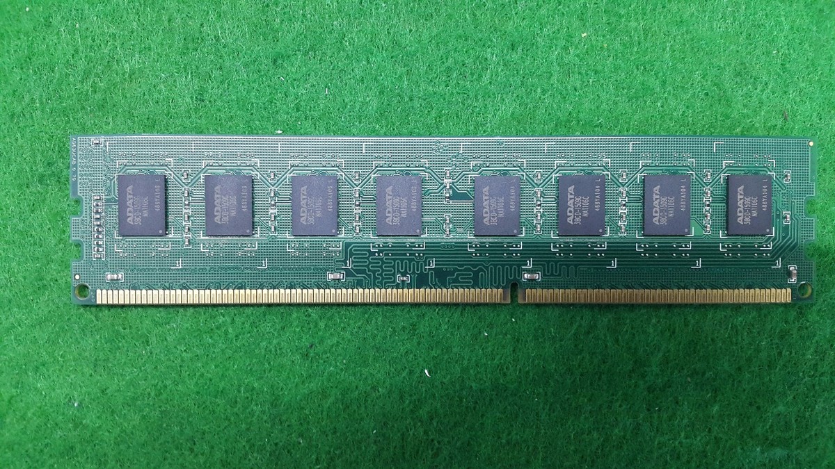 ADATA AD3U1333B2G9-R 2GB 1333MHz Non-ECC DDR3 Memory Module