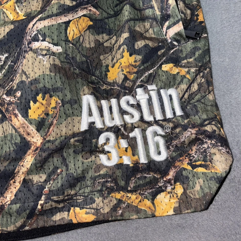 Мужские небольшие камуфляжные шорты WWE «Stone Cold» Steve Austin 3:16 S2023 Collaboration - Изображение 3 из 4