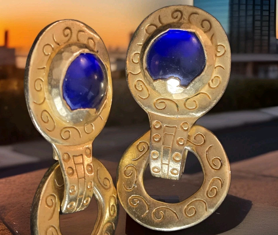 ASSAI ULTRA RARE 1980 BLUE  PARIS EARRINGS CLIP-ON ESTATE SALE FIND UNIQUE - Image 2 of 4