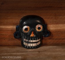 Figura colgante calavera mexicana negra hecha a mano única en su clase, hecha a mano 100%
