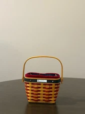  2001 Inaugural Basket – American Valor Series