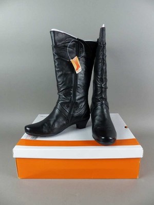 Theresia M. Damen Schuhe Stiefel Lederstiefel gefüttert schwarz 39 / 6 B NEU (W)
