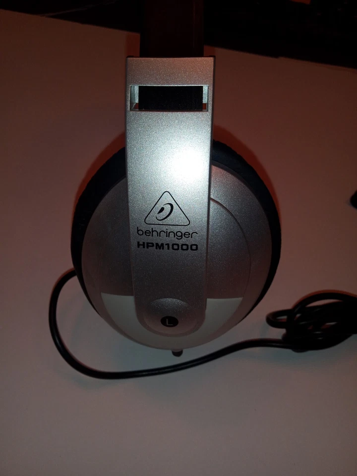 Auténticos auriculares Behringer Studio Monitor HPM1000 tipo cerrado plateados y negros Foto 4 de 4
