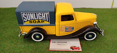 FORD V8 PICK UP 1936 jaune bâche plate SUNLIGHT SOAP 1/19 no 1/18 SOLIDO voiture