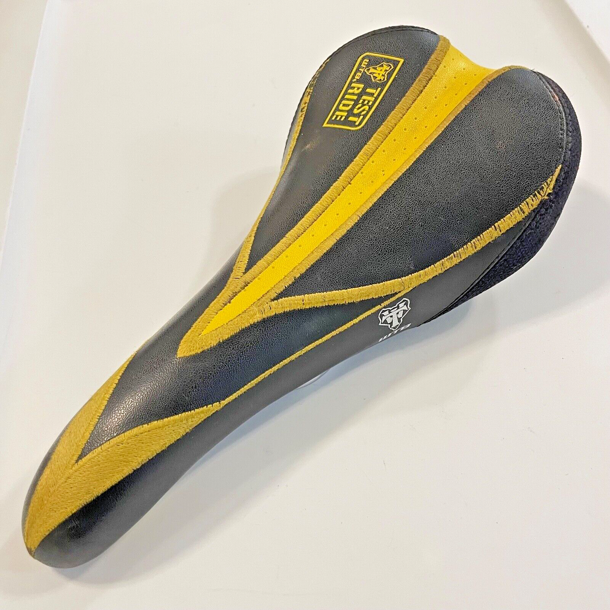 WTB Yeti Cycles純正サドル 黒/黄色 WTB Rocket V Saddle Test Ride Black Yellow Mountain Bike