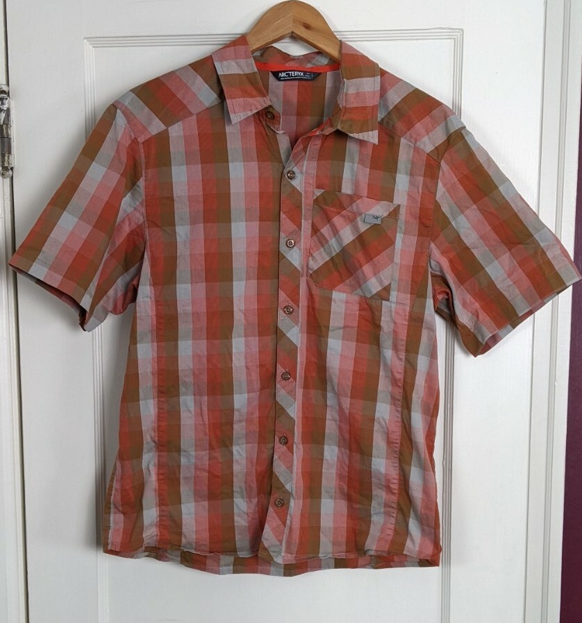 Camicia uomo Arc'teryx maniche corte con bottoni misto cotone arancione marrone chiaro ottime condizioni