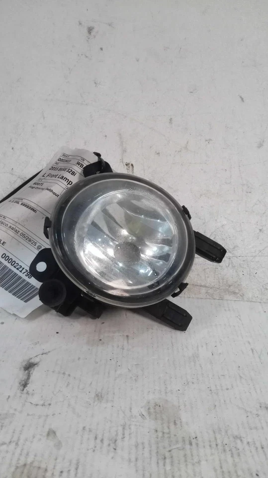 Used Driving Light fits: 2015 Bmw 328I Fog-Driving Grade A Foto 2 de 4