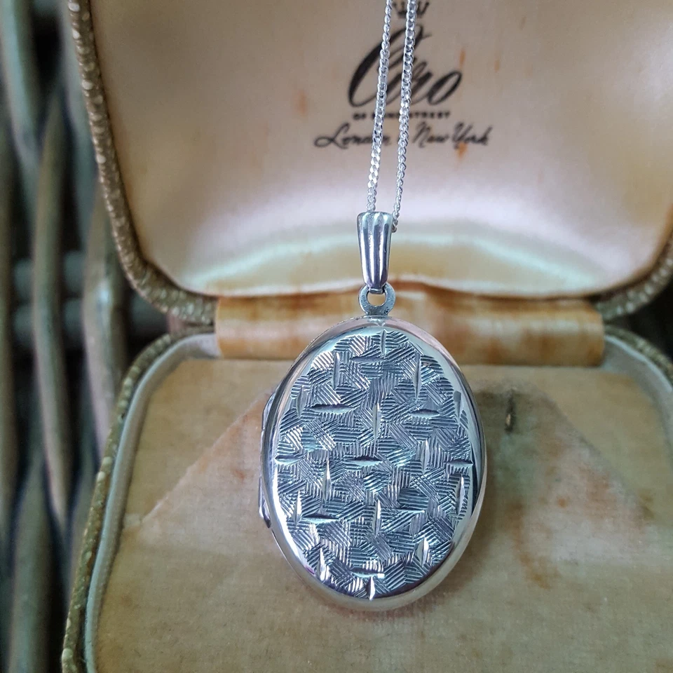 Vintage 925 Sterling Silver Necklace, Vintage Locket, Retro Locket, 1979 - Image 4 of 4