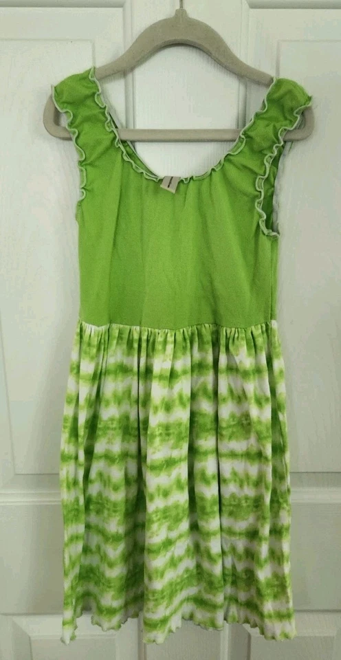 Vestido Mignone Para Niña Adorable Verde Lima Tie Dye Sin Mangas Volantes Talla 7 Usado en Excelente Condición Foto 2 de 4