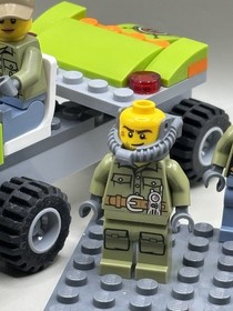 LEGO City Volcano Explorer minifigures qty 4 60124 60125 cty0685 cty0686