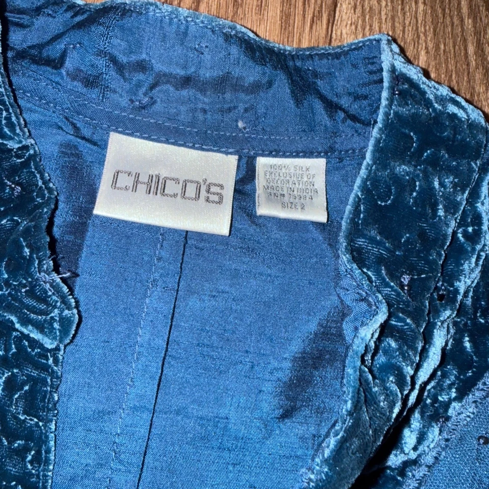 Chicos Silk Velvet Beaded Blue Button Front Blazer Jacket Women Size 2 - Image 2 of 4