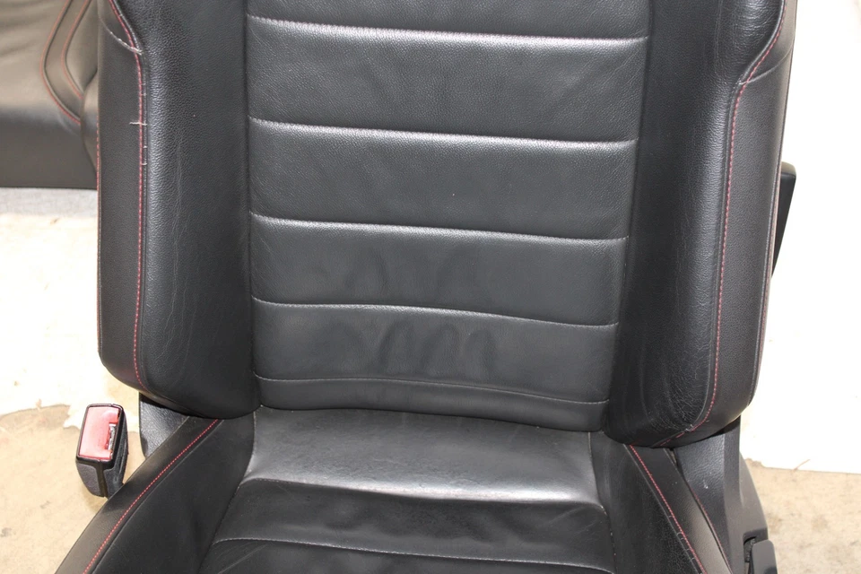 Conjunto completo de assentos de couro 2015-2021 Volkswagen GTI 4Dr fabricante de equipamento original LX110 - Imagem 3 de 4