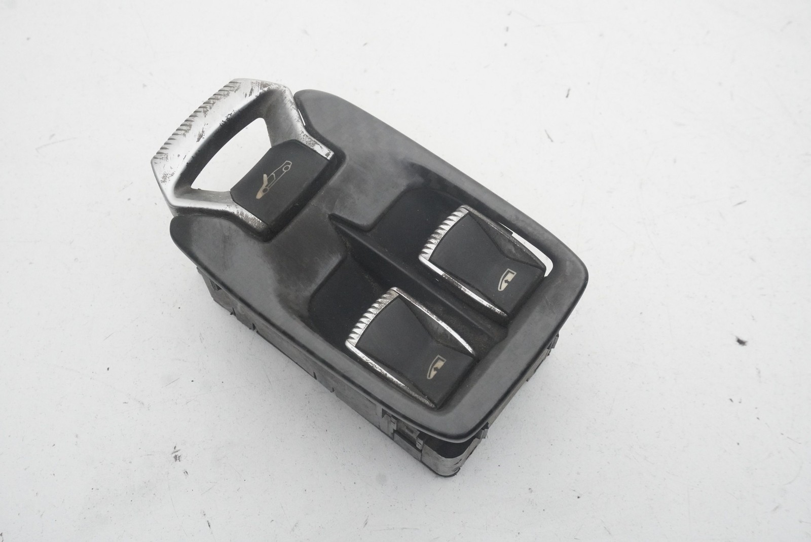 McLaren 750S Left Window switch P/N 14M0133CP