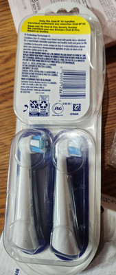 Oral-B iO Ultimate Clean Replacement Brush Heads - 2 BRUSH HEADS WHITE