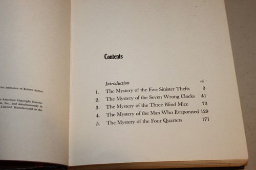 Vintage Alfred Hitchcock Book lot, Sinister Spies,Monster Museum,Daring Dectives - Picture 14 of 17