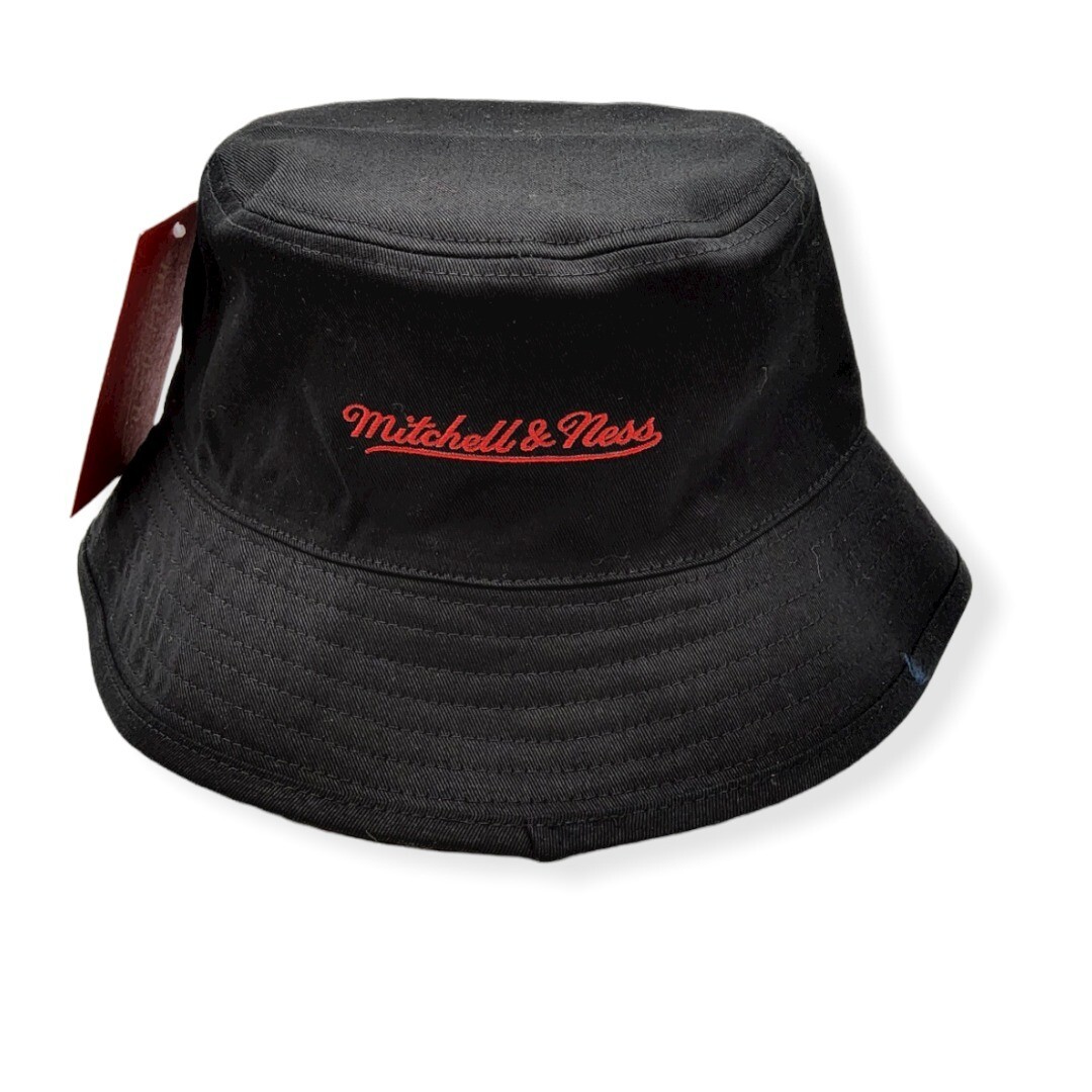 Mitchell & Ness Miami Heat Lifestyle Reversible Bucket Hat