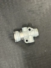 Bendix 101450N TR-3 Air Brake Inversion Valve Genuine Replacement Brand New