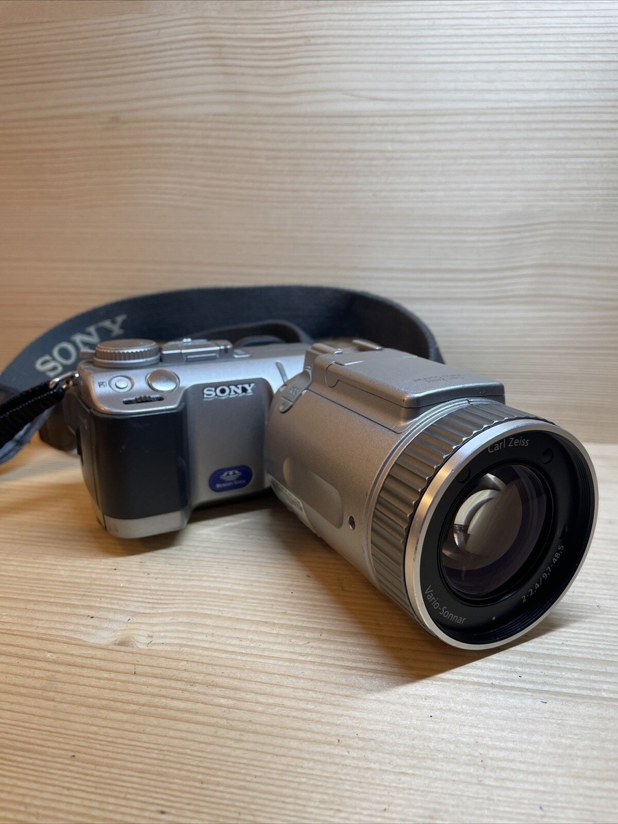 Sony Cyber-Shot DSC-F707 5MP Digital Camera w/10x Zoom Battery No