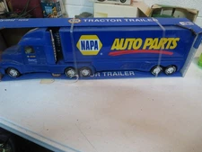 NIB Vintage  Nylint NAPA Auto Parts Semi Truck