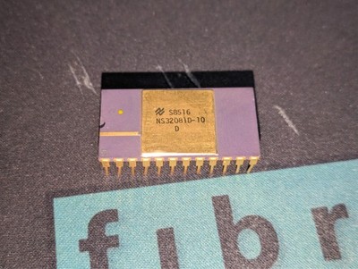NS32081D-10 | NSC | DIP24 Goldpins | 10MHz Floating Point Unit | 1 pc