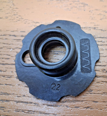 Vintage Singer Top Hat Fashion Disc Cam #22