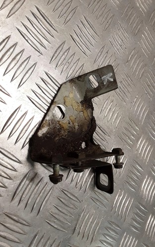 VW TOUAREG 7LA, 7L6, 7L7 Kotflügelhalter vorne links 3.00 Diesel 165kw 28409740