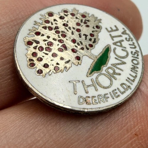 Rare Thorngate Country Club Lapel Pin Deerfield Illinois USA Vintage Golf image 2