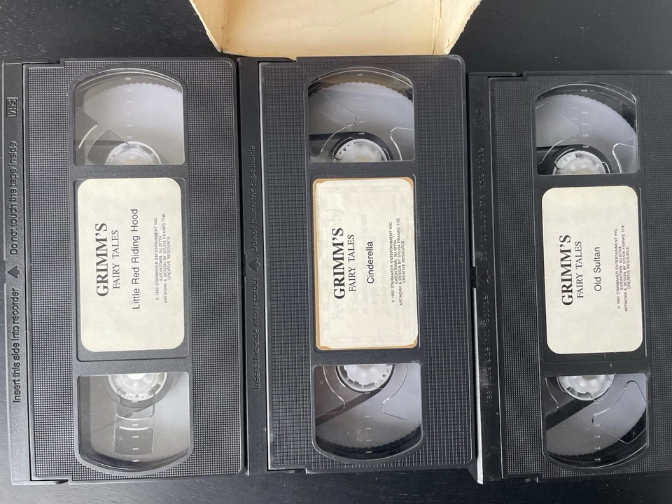 GRIMM'S FAIRY TALES 1993 VHS Cartoon Anime Cinderella 3 Tape Set - Image 4 of 4