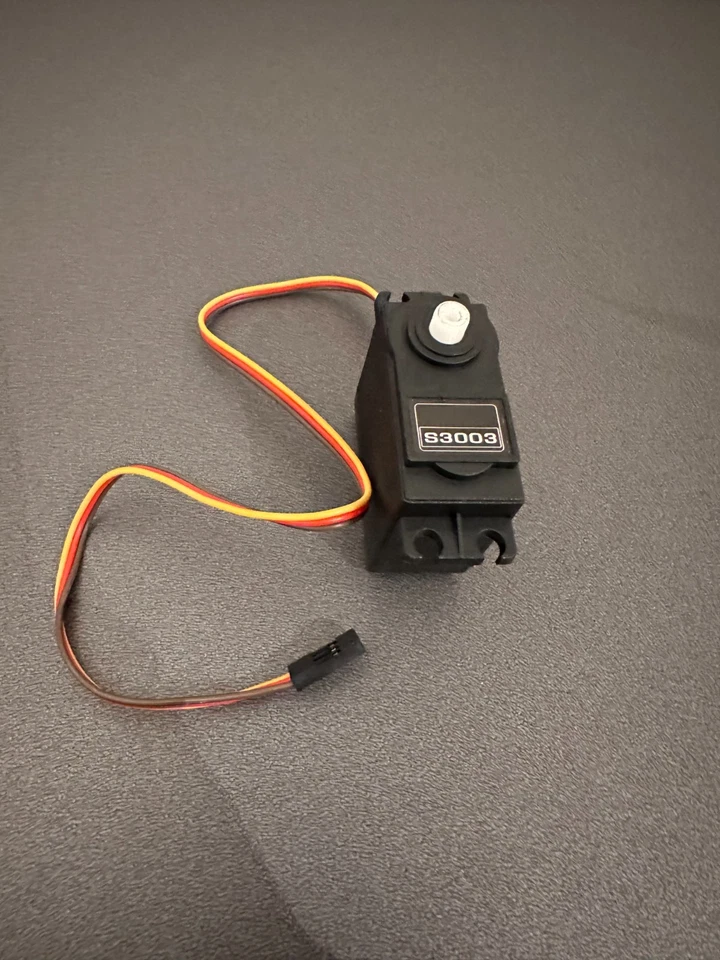 4x S3003 Futaba Digital Servo RC Auto Flugzeug Boot Standard Servo - Bild 4 von 4