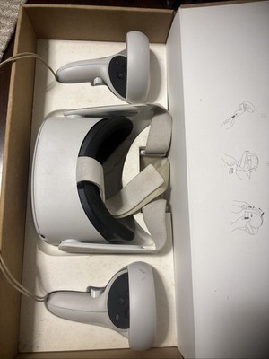 Meta Oculus Quest 2 - 64GB All-in-one VR Headset & Controllers - Tested 