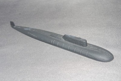 TRIDENT RU BALLISTIC MISSILE SUBMARINE 'OSCAR II CLASS' 1/1250 MODEL SHIP