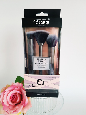 Urtlia Abgewinkelter Eyeliner-Pinsel – Präzise, Weiche Spitze, 6-tlg. Set In Rosa