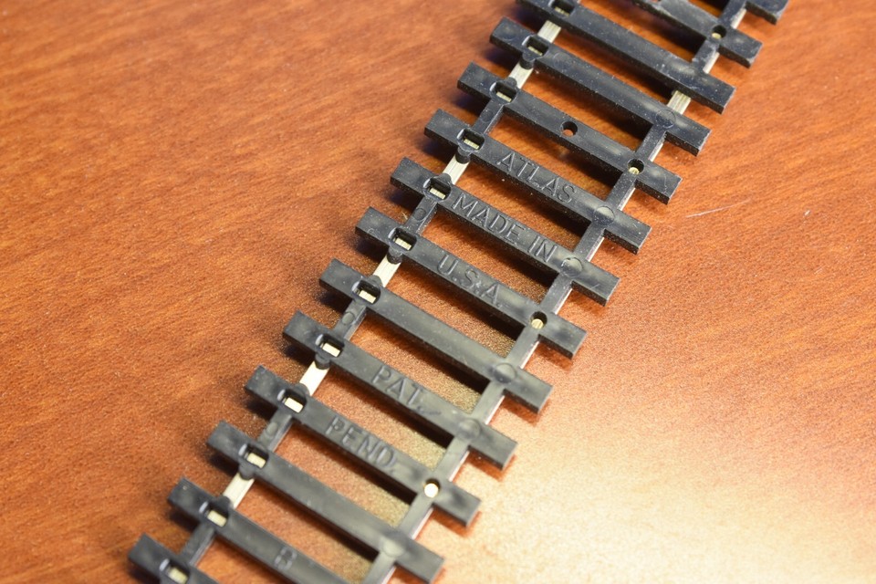 Atlas 168-25 ATLAS 3' Code 100 Flex Track BOX OF 25 PIECES (HO Scale - Foto 10