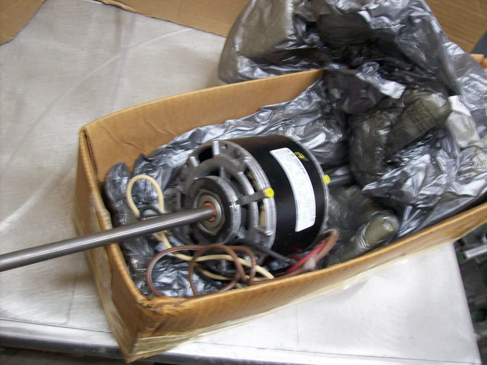 A.O. Smith Genuine Motor DE3D292N / McQuay 802024212 - Image 2 of 4