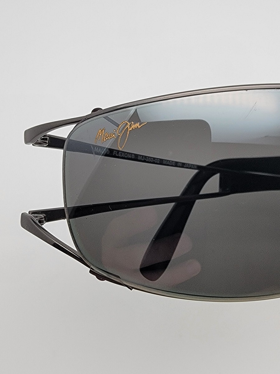 Maui Jim MJ-353-02 Kukuna Gunmetal Frame Polarized Grey Gradient