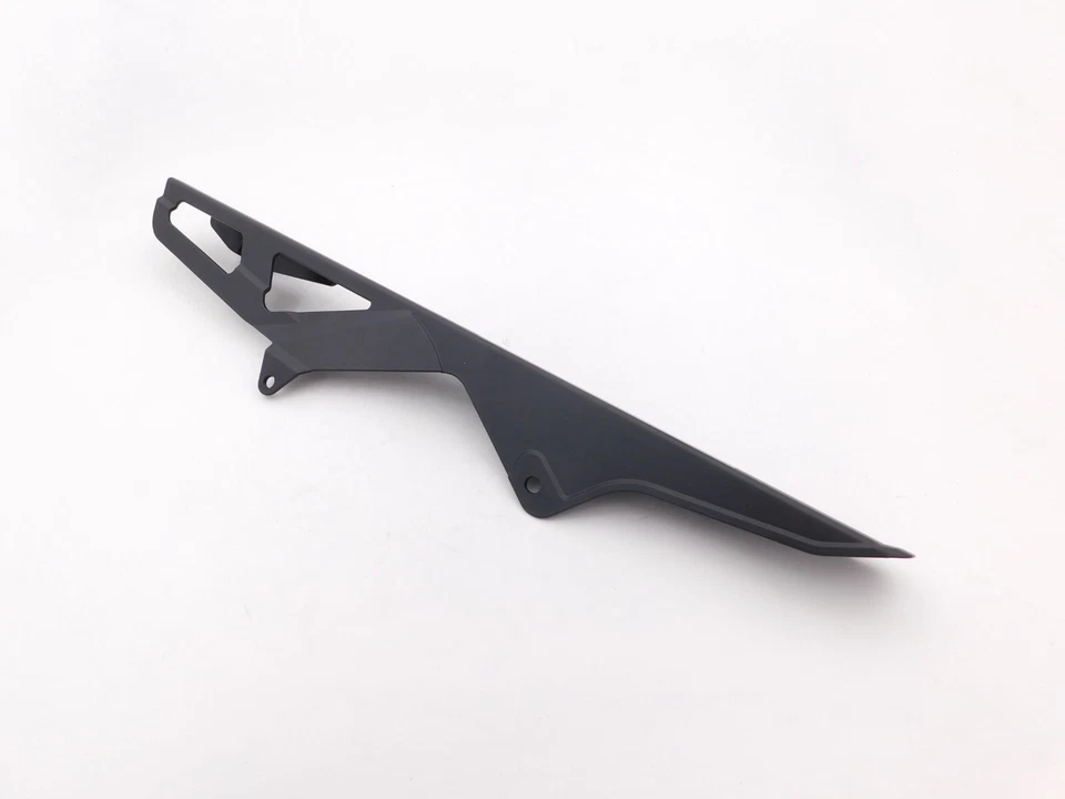 FUNDA PROTECTORA DE CADENA DE TRANSMISIÓN TRASERA SUZUKI 2007-2024 GSXR1000 OEM NUEVA 61311-21H00 Foto 3 de 4