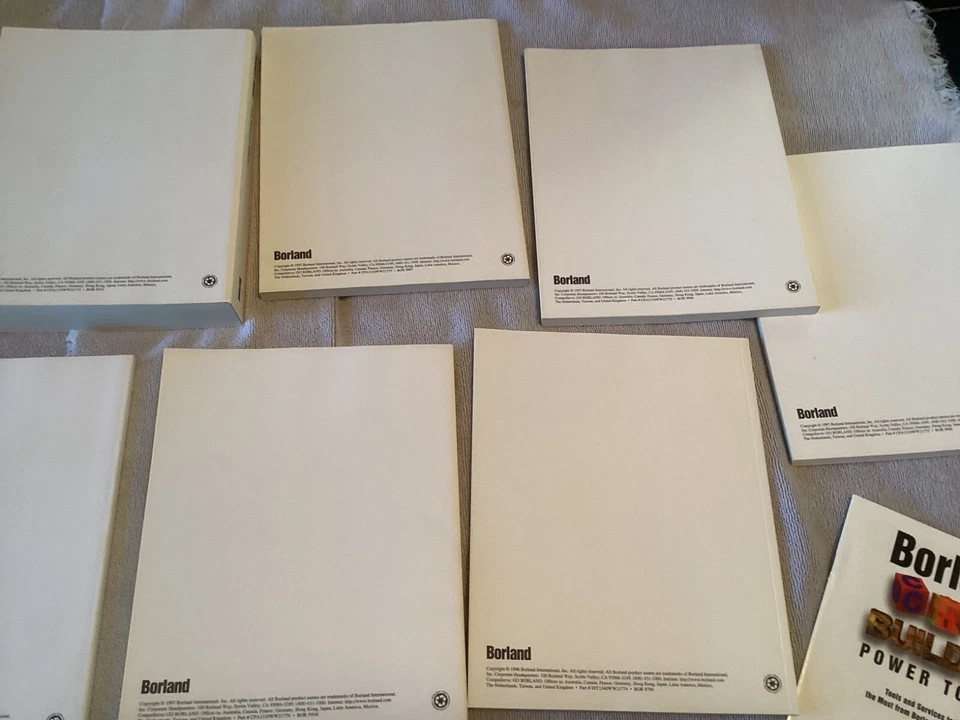 Borland C++ Builder Professional Edition manuals and disc. - Image 3 of 4