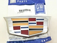 2015-2019 Cadillac CT6 CTS Sedan Front Grille center Emblem Crest OEM 23444634