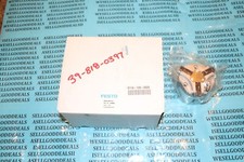 Festo HGDT-40-A-G1 Three Point Pneumatic Gripper 540866 New