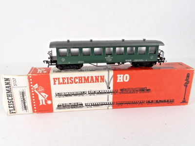 Fleischmann 5137 Mannschaftswagen zum 90-t-Kranzug, DB, DC, HO # Mangel lesen