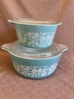 PYREX - 4 pc. White on Turquoise BUTTERPRINT Cinderella Casserole, Lid Set