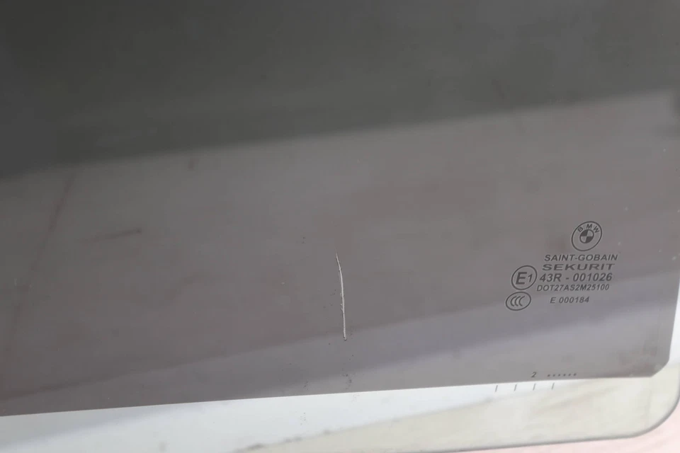 2013-2015 BMW ACTIVEHYBRID 7 - REAR Right DOOR Window / Glass 7182094 - Image 3 of 4